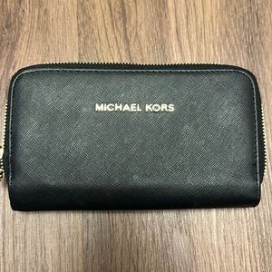 Brand new Michael Kors wallet